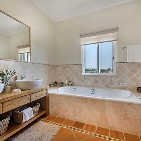 Sleeps 14 With Pool Air Con And Wifi Villa